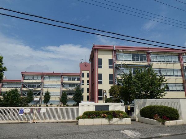 東村山市廻田町４丁目の中古一戸建て(東村山市立東村山第四中学校)