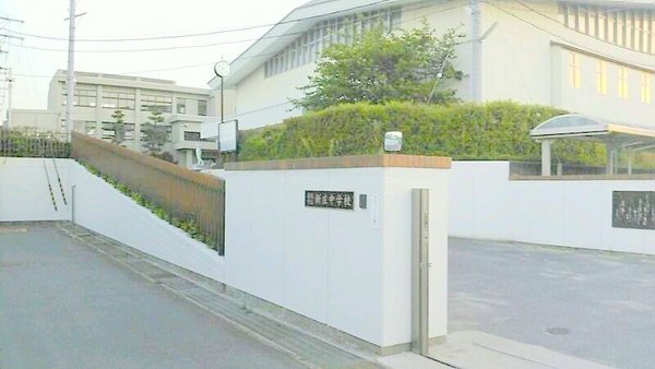 葛城市西室の土地(葛城市立新庄中学校)