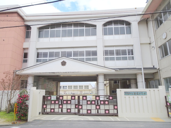 大和高田市大字大谷の土地(大和高田市立磐園小学校)