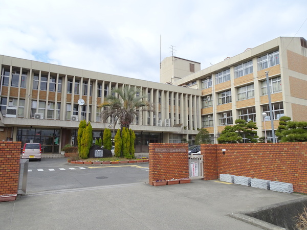 大和高田市大字大谷の土地(大和高田市立高田西中学校)