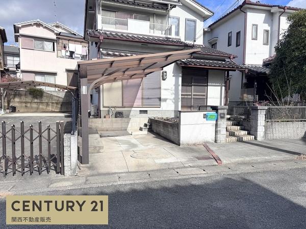 北葛城郡上牧町松里園２丁目の中古一戸建