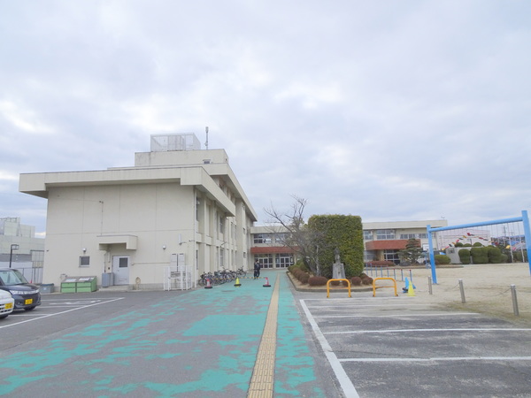 北葛城郡広陵町大字萱野の土地(広陵町立広陵北小学校)