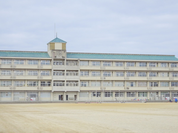 北葛城郡広陵町大字南郷の土地(広陵町立広陵中学校)