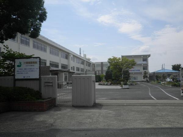 磯城郡三宅町大字石見の土地(川西町三宅町組合立式下中学校)