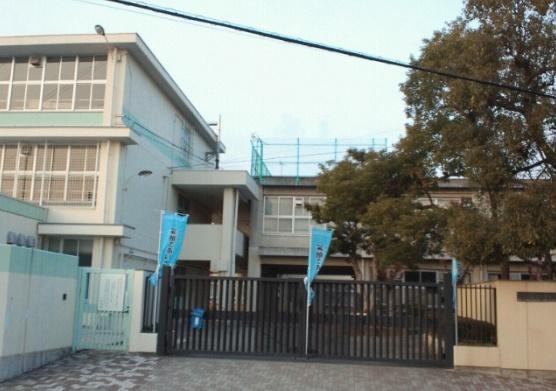 富田林市東板持町２丁目の土地(富田林市立第三中学校)