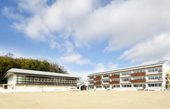 生駒市ひかりが丘１丁目の中古一戸建て(生駒市立生駒北中学校)