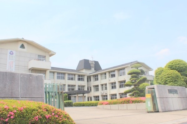 北葛城郡上牧町下牧２丁目の土地(上牧町立上牧第二中学校)