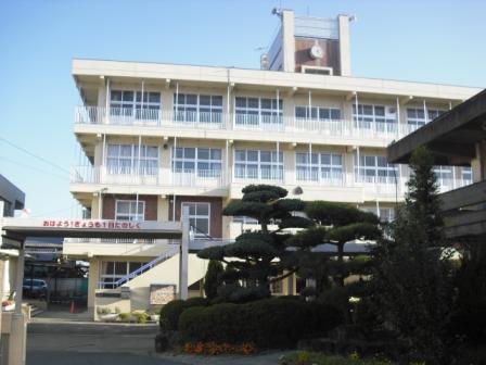 大和高田市大字市場の土地(大和高田市立陵西小学校)