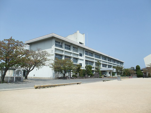 橿原市小槻町オール電化住宅・南向き・完成済み新築(橿原市立真菅北小学校)