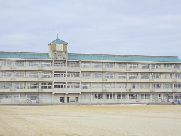 北葛城郡広陵町大字三吉の中古一戸建て(広陵町立広陵中学校)