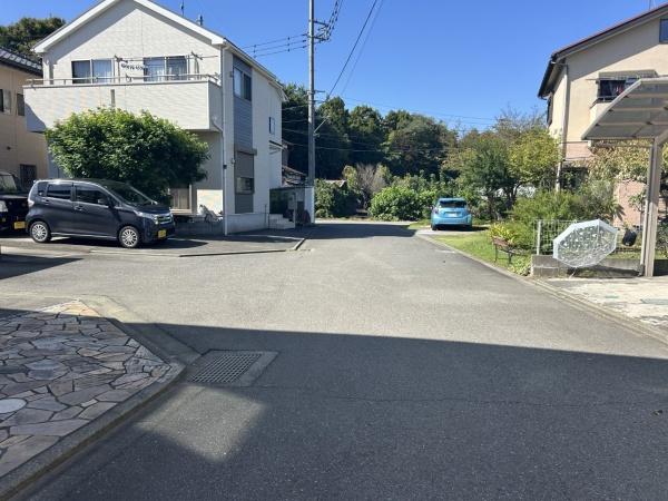 相模原市中央区田名の中古一戸建て(前面道路含む現地写真)