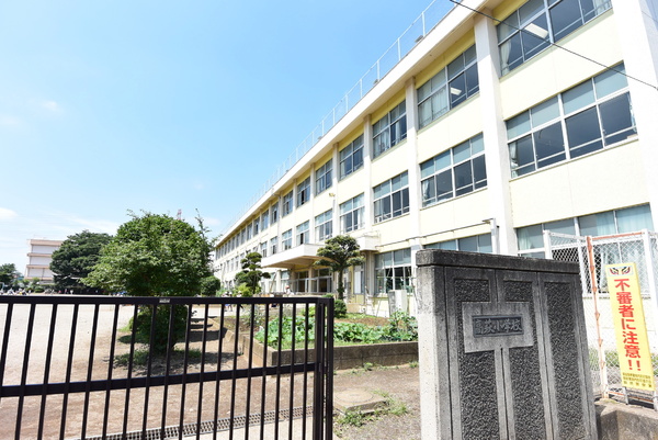 日高市高萩 新築戸建(日高市立高萩小学校)