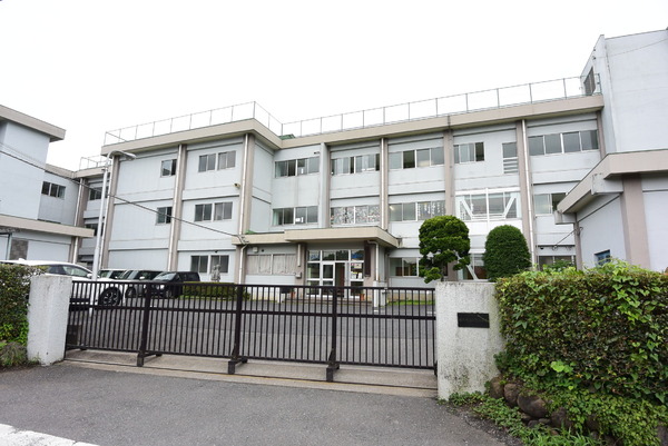 日高市大字高麗本郷の中古一戸建て(日高市立高麗小学校)