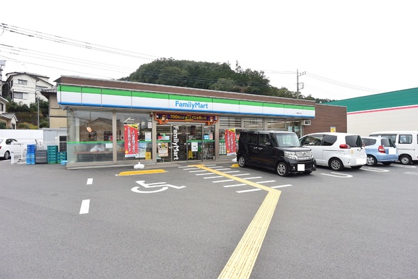 入間リバーサイド32号棟　1階(ファミリーマート入間仏子店)