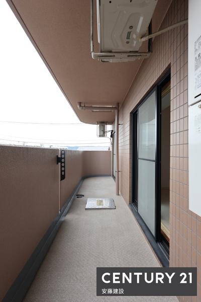 モナーク飯能　３階角部屋