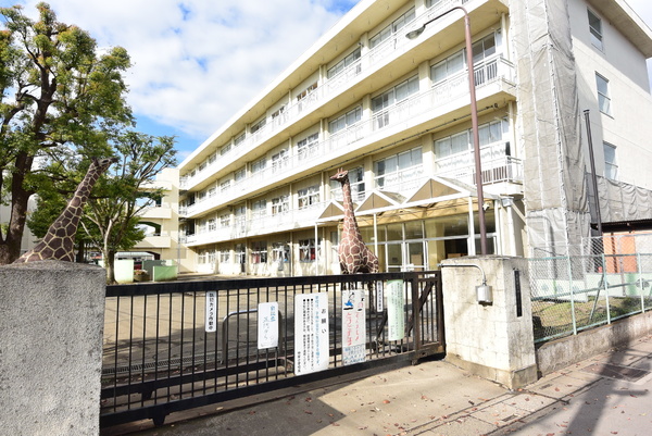 所沢花園第1期 新築全2棟 B号棟(所沢市立伸栄小学校)