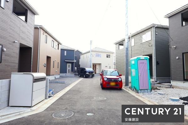 入間市小谷田第29 新築全8棟 1号棟(前面道路含む現地写真)