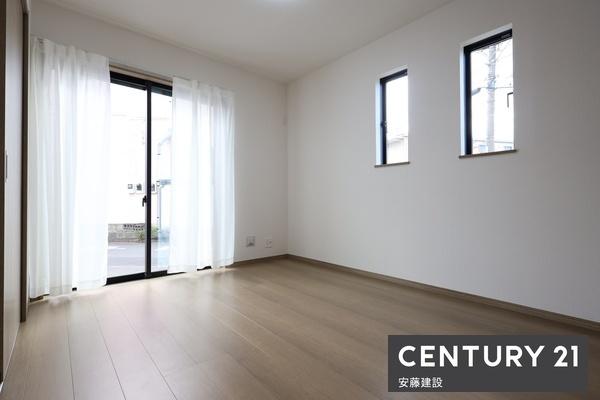 狭山市笹井一丁目　２－Ａ号棟　新築戸建