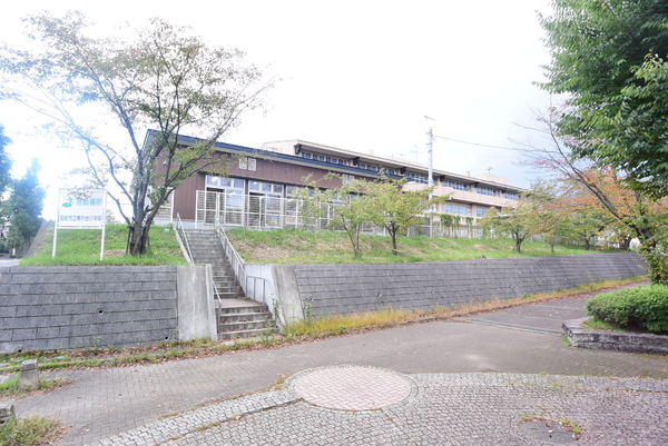 飯能市大字前ヶ貫の中古一戸建て(飯能市立美杉台小学校)