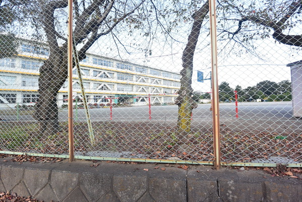 飯能市大字岩沢の土地(飯能市立加治東小学校)