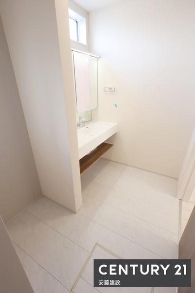 入間市久保稲荷４丁目　新築戸建
