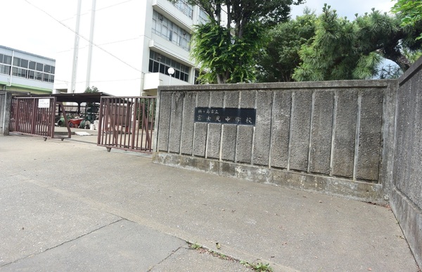 鶴ヶ島市富士見第１　新築戸建(鶴ヶ島市立富士見中学校)