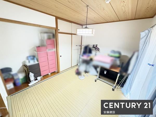 センチュリー入曽　２階
