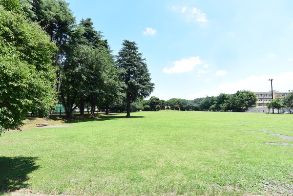 入間市東町２丁目の中古一戸建て(彩の森入間公園多目的広場)
