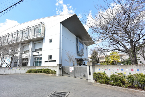 狭山市広瀬東１丁目の土地(狭山市立西中学校)