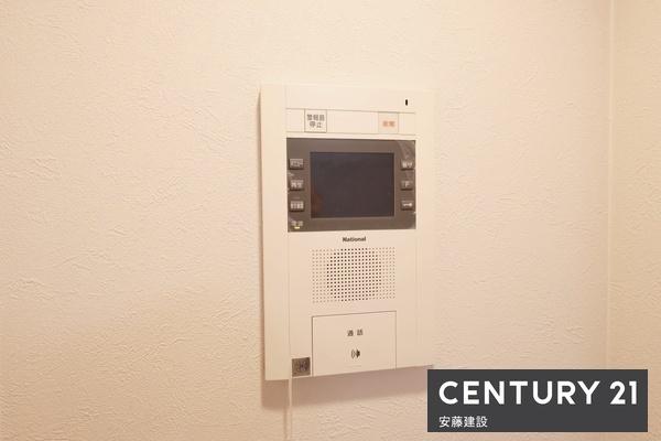 ハイラーク入間　２階角部屋