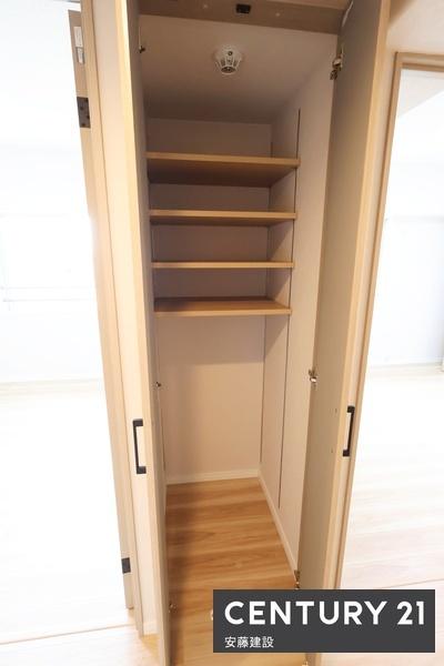 ハイラーク入間　２階角部屋