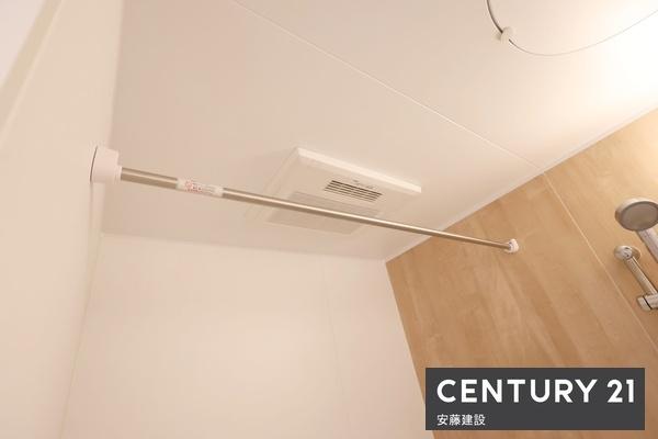 ハイラーク入間　２階角部屋