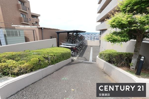 コスモ入間　６階角部屋