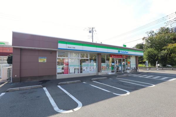 狭山市狭山台２丁目　新築全２棟　２号棟(ファミリーマート狭山台二丁目店)