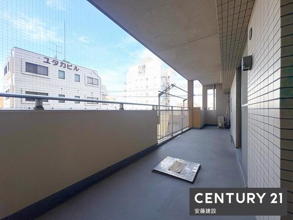 スプランドゥール新狭山　３階角部屋