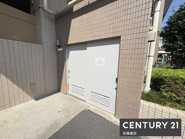 スプランドゥール新狭山　３階角部屋