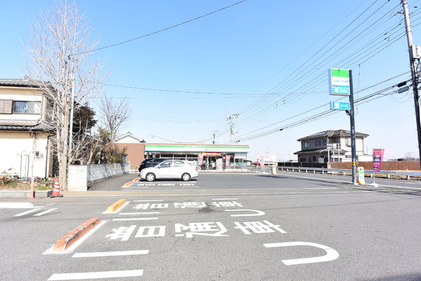 新狭山ハイツ26号棟　1階(ファミリーマート狭山堀兼店)