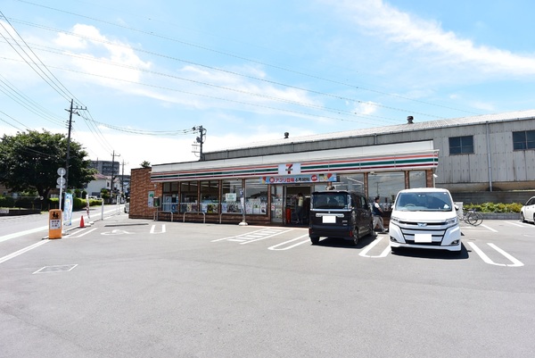エステスクエア武蔵藤沢２弐番館　３階角部屋(セブンイレブン入間上藤沢北店)