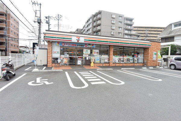 プルミエール入間シティ２階角部屋(セブンイレブン入間豊岡東店)
