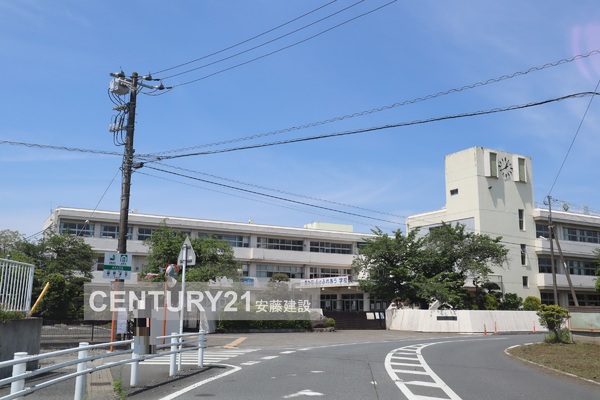 毛呂山町目白台２丁目　新築平屋建て(毛呂山町立泉野小学校)