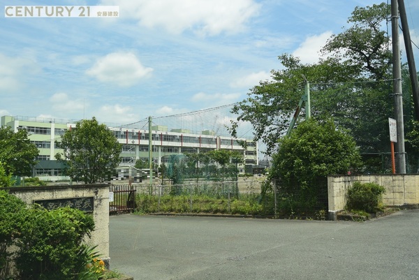 毛呂山町目白台２丁目　新築平屋建て(毛呂山町立毛呂山中学校)