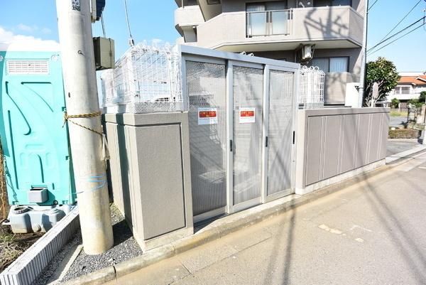 コスモ狭山　４階角部屋