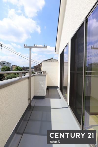 日高市上鹿山　６号棟