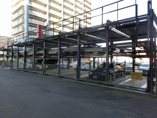 アデニウムつくば万博記念公園(駐車場)