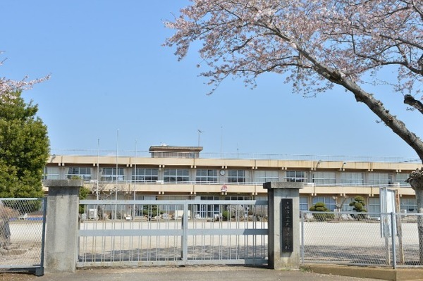 土浦市中村西根の土地(土浦市立東小学校)