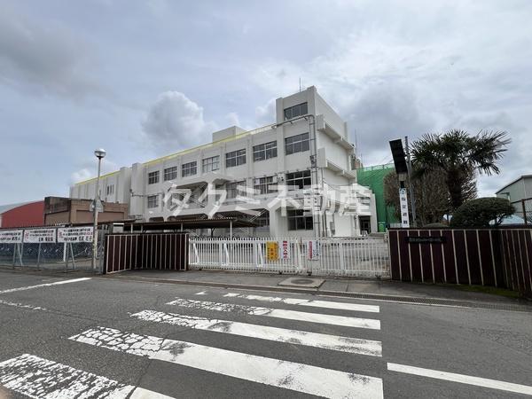 稲敷郡阿見町うずら野1丁目の中古一戸建て(阿見町立朝日中学校)