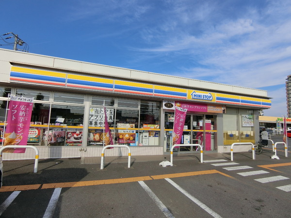 レヴィールひたち野フロントステージ2番街(ミニストップ牛久ひたち野西店)