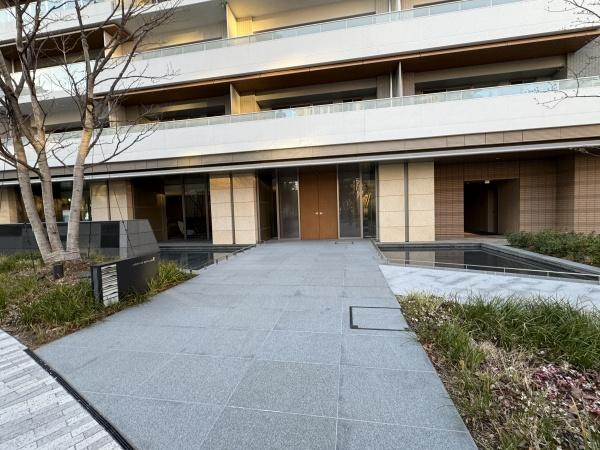 HARUMIFLAGSUNVILLAGEE棟