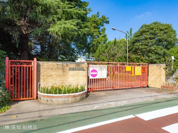 船橋市宮本4丁目の新築一戸建(船橋市立宮本小学校)