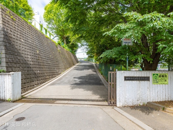 船橋市新高根3丁目の新築一戸建(船橋市立高根東小学校)